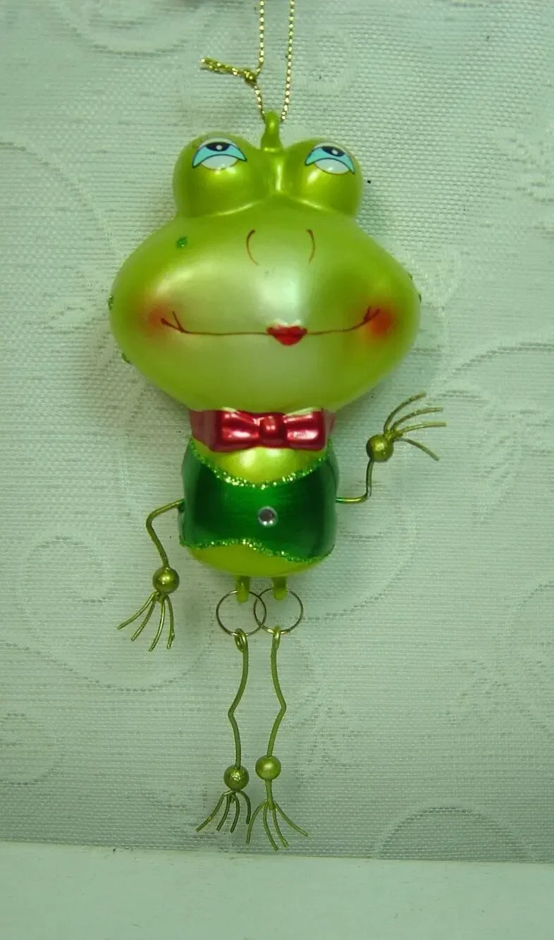 PIER 1 IMPORTS MR. FROGGIE GLASS ORNAMENT WITH WIRE LEGS